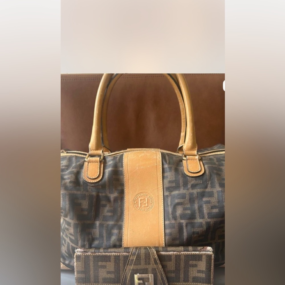 Fendi authentic vintage shoulder bag and wallet set